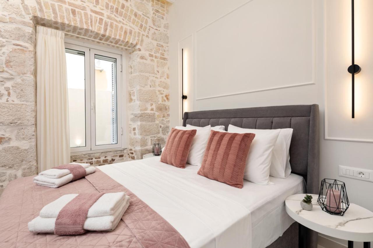 Modern-Vintage Old Town Suites Corfu  Exterior photo