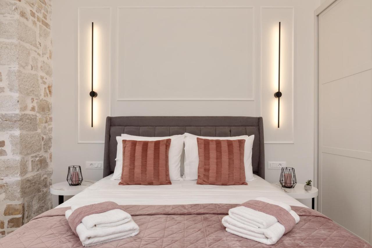 Modern-Vintage Old Town Suites Corfu  Exterior photo